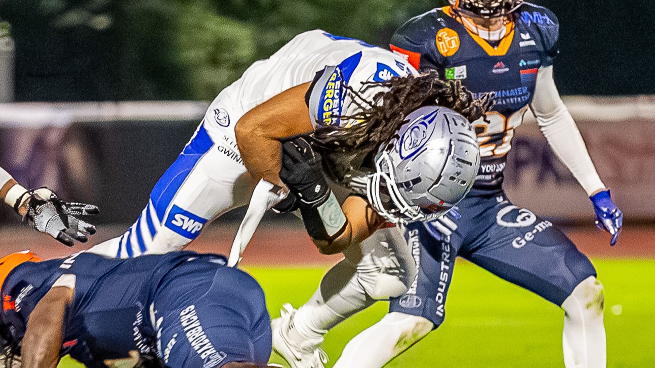 Running Back Raymond Fragosa verlängert für 2026